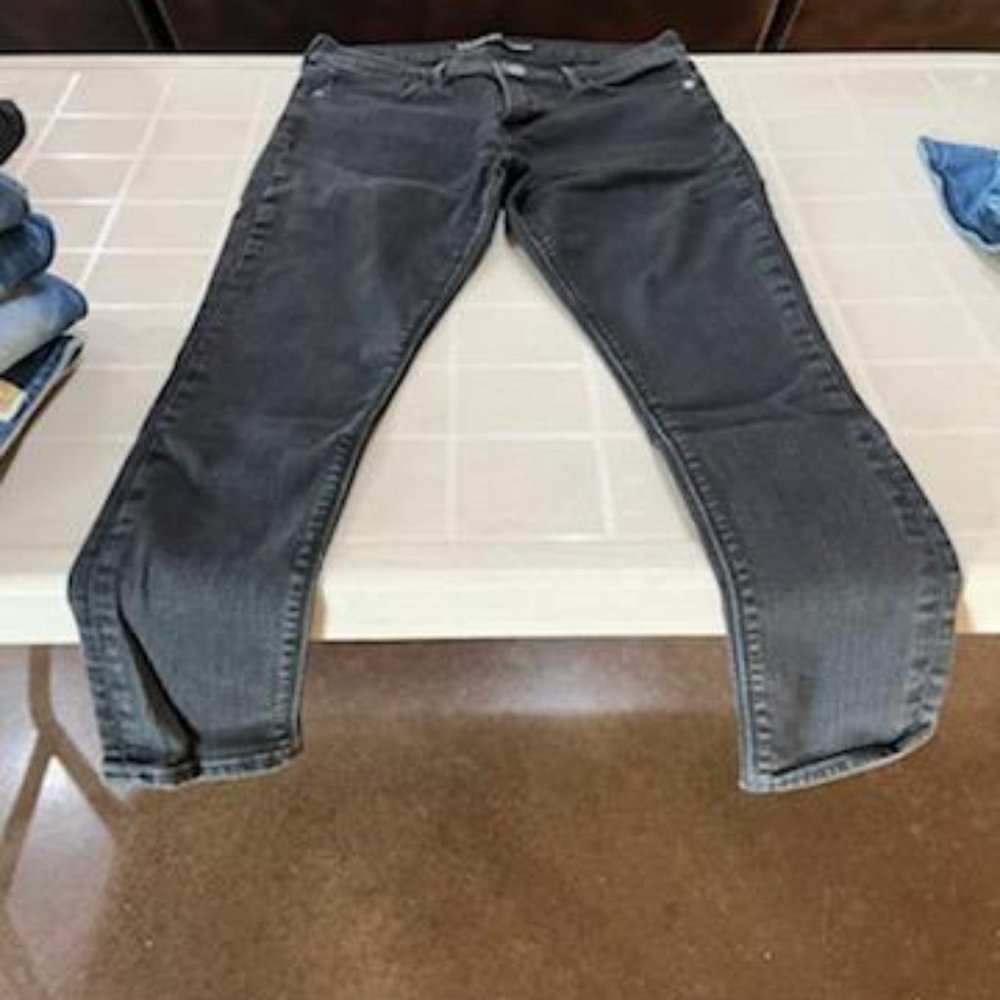 Express Women's Skinny Jeans in Black - Picture 3 of 5